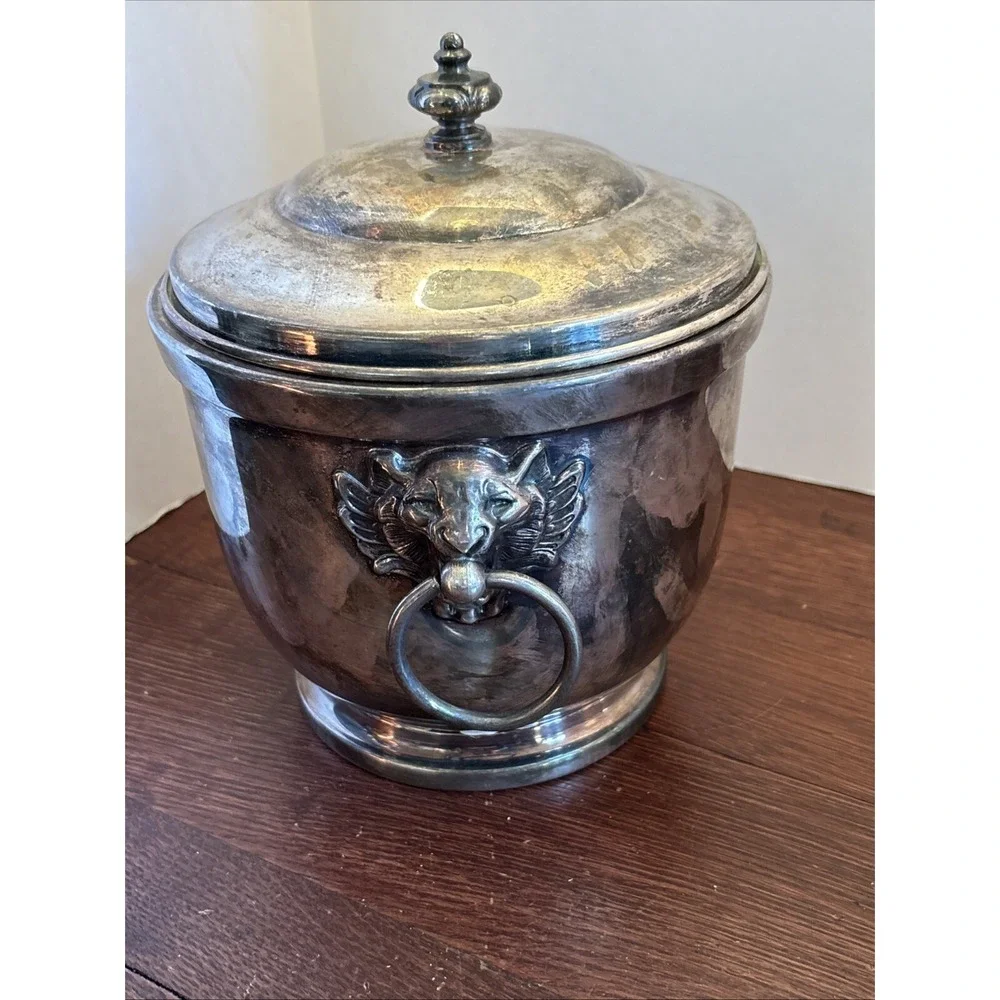 VTG Crosby E.P.C #2‎ Vacuum Sealed Ice Bucket With Lid, Lion Head Ring Handles